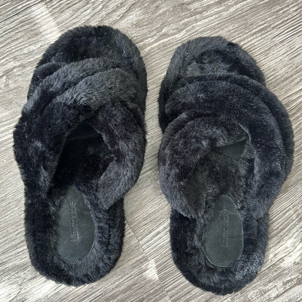 Larroude Black Fuzzy Cross‑Band Women’s Slippers - Gently Worn